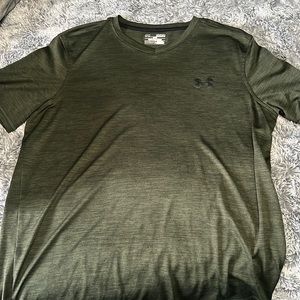 Men’s under armour tshirt green